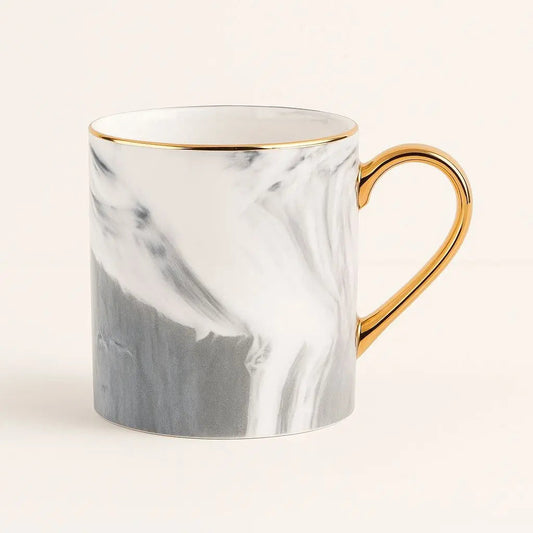 Caneca de Café em Mármore com Alça Dourada Sophia