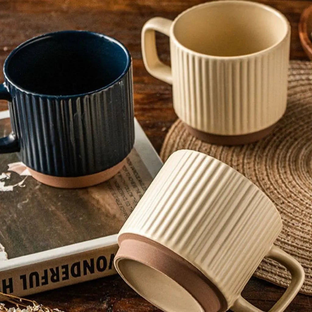 Caneca de Cerâmica Caleb – Xícara de Cerâmica Listrada
