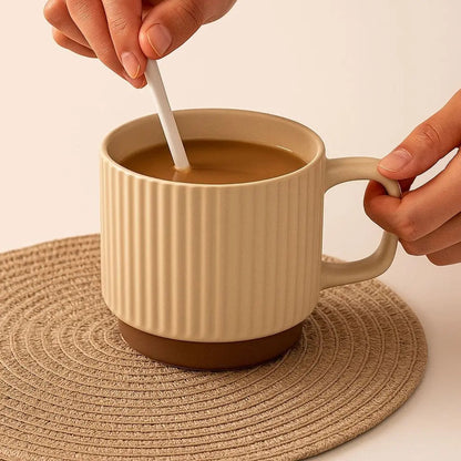 Caneca de Cerâmica Caleb – Xícara de Cerâmica Listrada