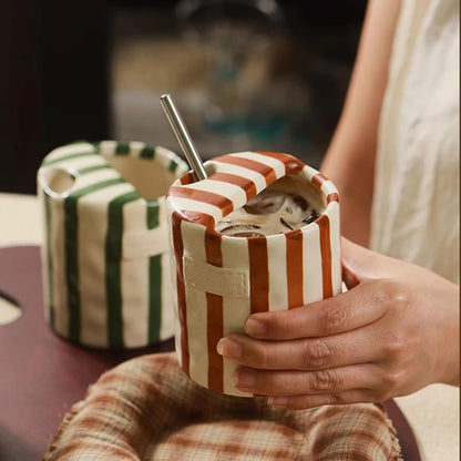 Caneca de Cerâmica Listrada Retrô